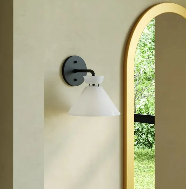 SINGLE BRASS WALL SCONCE- HALSTON WV470108BGGO - Image 2