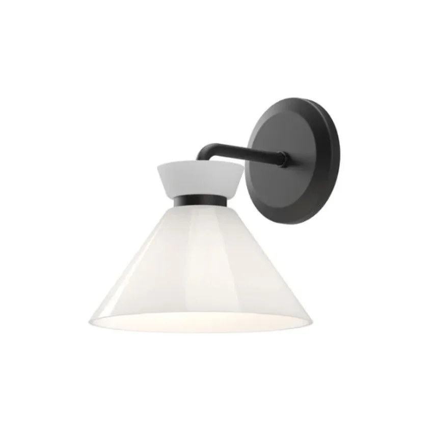 SINGLE BRASS WALL SCONCE- HALSTON WV470108BGGO