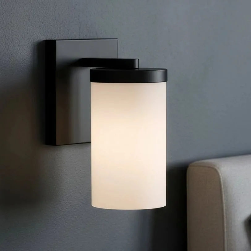 SINGLE BLACK VANITY WALL LIGHT BRITTON IVL1234A01BK-FO - Image 3