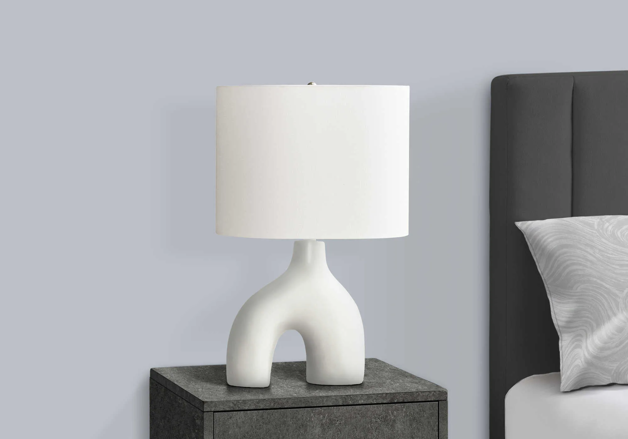WHITE TABLE LAMP- I 9665 - Image 2